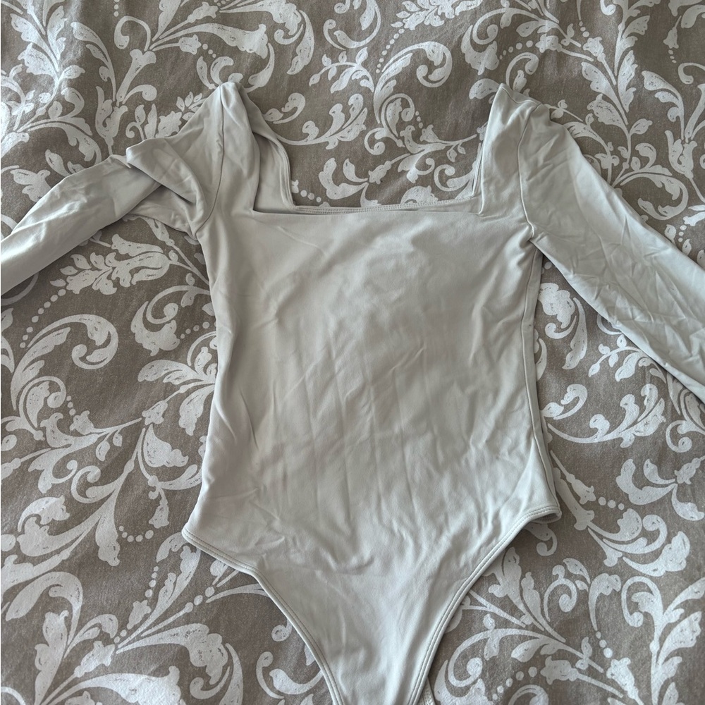 Babaton Soft Cream Top